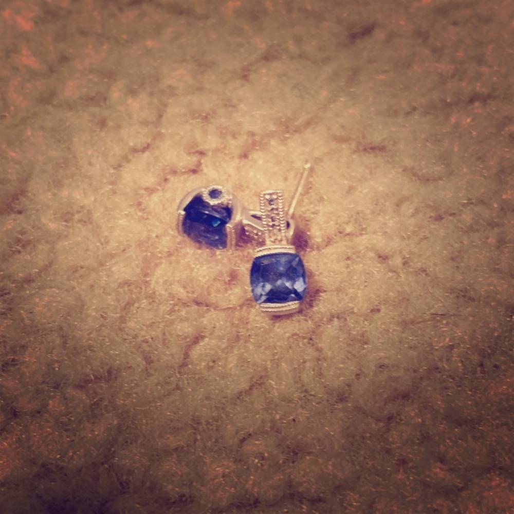 Real sapphire and diamond earrings